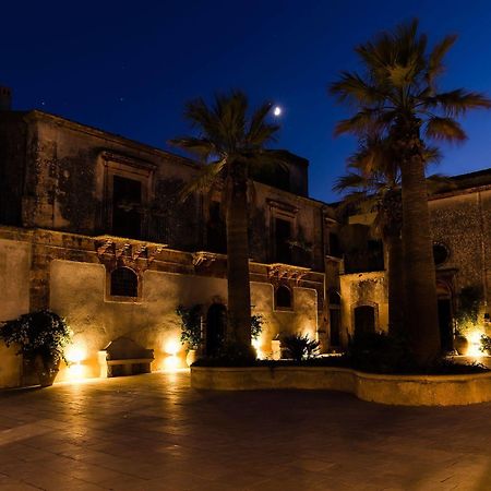 Borgo Del Carato Hotel Solarino Bagian luar foto