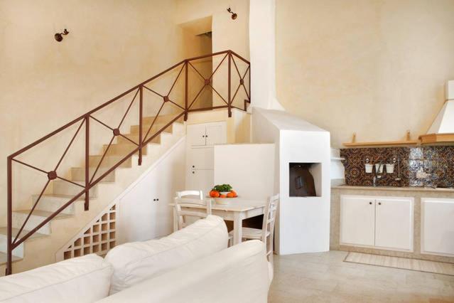 Borgo Del Carato Hotel Solarino Bagian luar foto